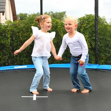 Letniskowe Ibiza Lodge *